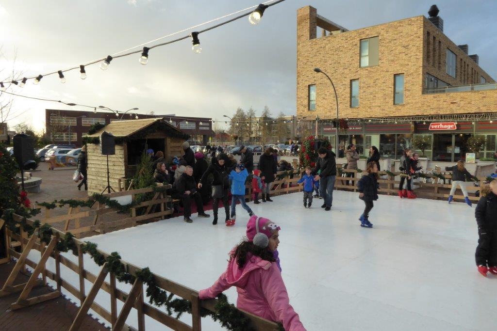 Kunstschaatsbaan 100m2 (houten hekjes)